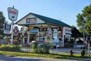 Gay Parita Sinclair Station Gay Parita Sinclair Station