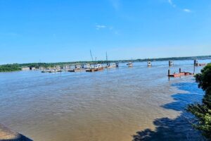 The I-270 bridge to the North The I-270 bridge to the North