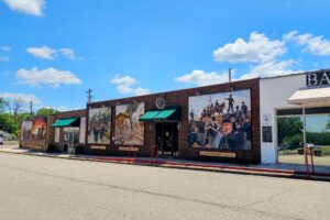 Civil War murals - In 1864, an estimated 12,000 troops under Major General Price invaded SE Missouri. On Sept 27 they surrounded Fort Davidson, a small earthwork at Pilot Knob. The Union garrison numbered 1262 troops and about 150 civilians, under the command of Brigadier General Ewing. Civil War murals - In 1864, an estimated 12,000 troops under Major General Price invaded SE Missouri. On Sept 27 they surrounded Fort Davidson, a small earthwork at Pilot Knob. The Union garrison numbered 1262 troops and about 150 civilians, under the command of Brigadier General Ewing.