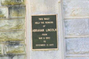 Lincolns original internment site Lincolns original internment site