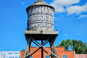 Uranus water tower - "Home of the Pirates"