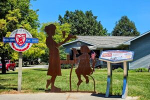 Shadow figure of Shirley Temple Shadow figure of Shirley Temple