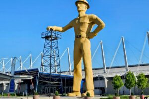 Golden Driller Statue Golden Driller Statue