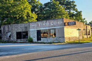 Old De Soto Plymouth dealer Old De Soto Plymouth dealer