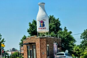 Braum's Triangle Milk Bottle Grocery Braum's Triangle Milk Bottle Grocery