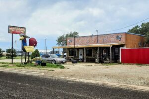 Rooster's Restaurant (with a giant rooster) Rooster's Restaurant (with a giant rooster)