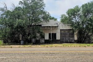 Abandoned station Abandoned station